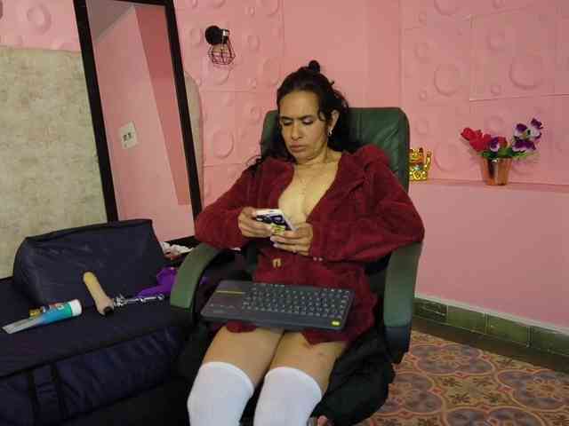 vanessa-7- Live Webcam on BongaCams