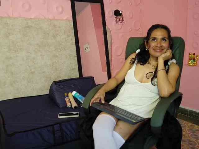 vanessa-7- webcam