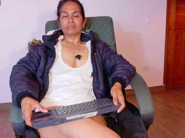 vanessa-7- vanessa-7-