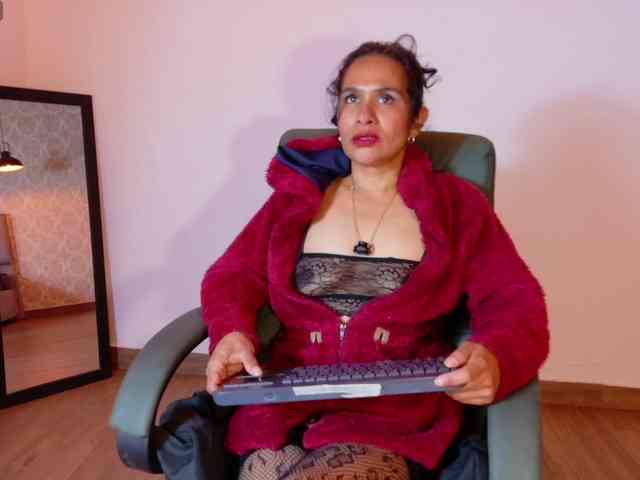 vanessa-7- vanessa-7-