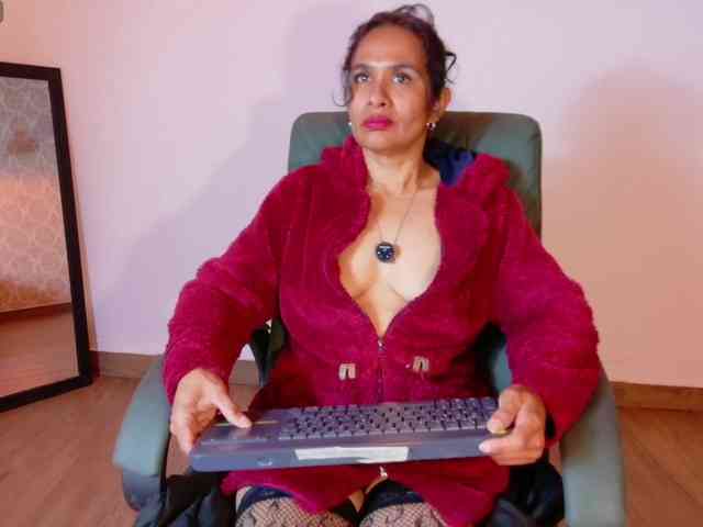 vanessa-7- vanessa-7-