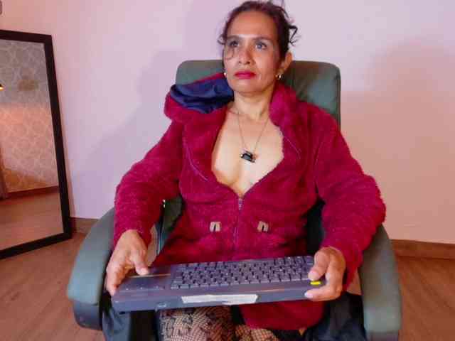 vanessa-7- vanessa-7-