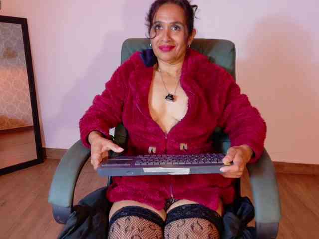 vanessa-7- vanessa-7-