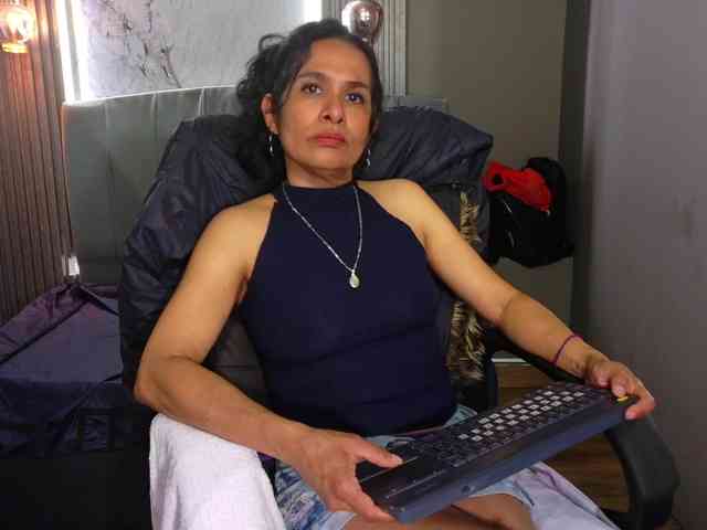 vanessa-7- vanessa-7-