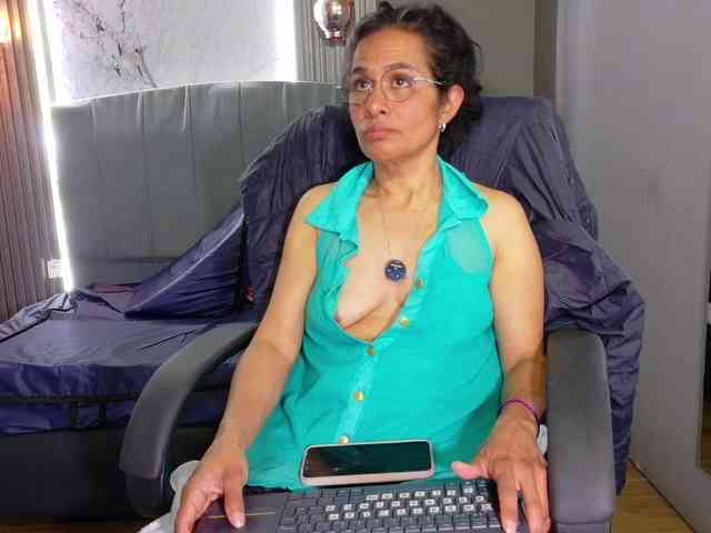 vanessa-7- vanessa-7-