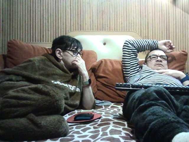 coupleofcoolx's BongaCams show and profile