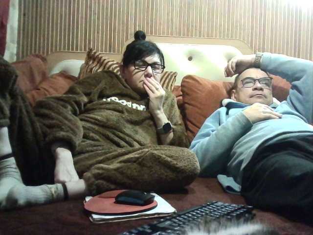 coupleofcoolx's BongaCams show and profile