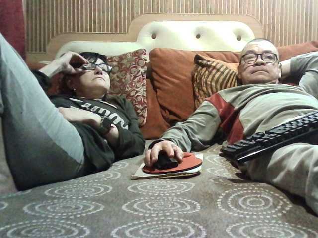 coupleofcoolx's BongaCams show and profile