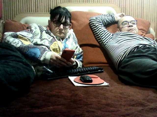 coupleofcoolx's BongaCams show and profile