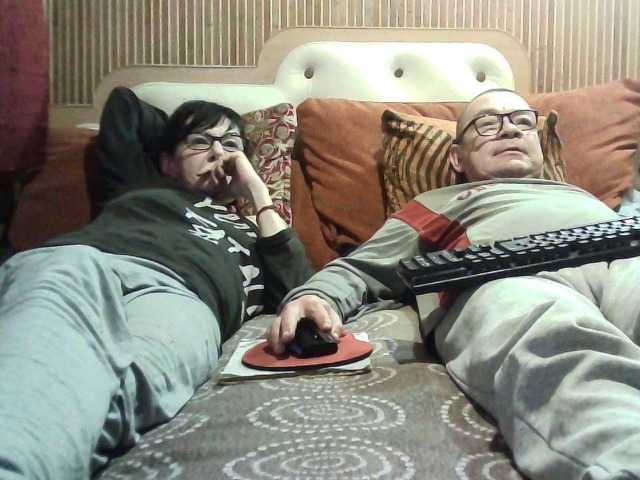 coupleofcoolx's BongaCams show and profile