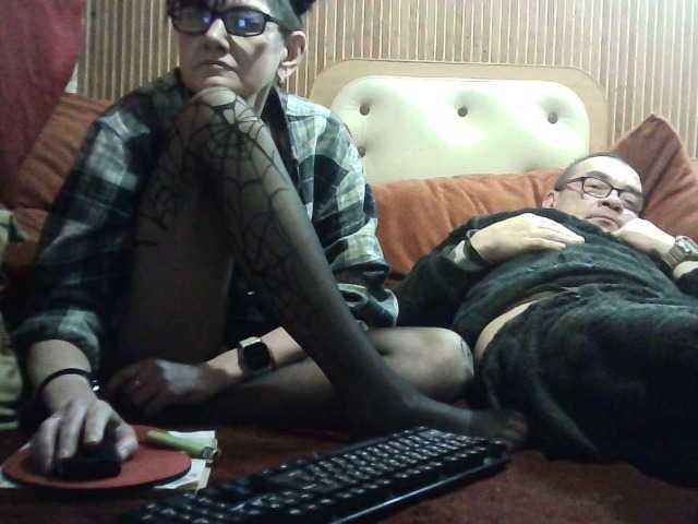 coupleofcoolx's BongaCams show and profile