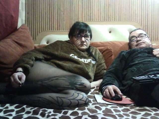 coupleofcoolx's BongaCams show and profile