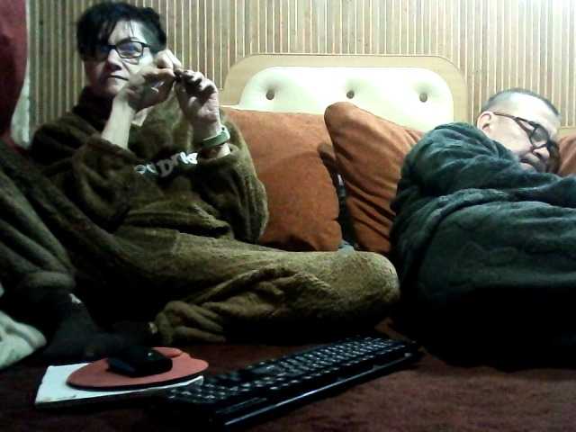 coupleofcoolx's BongaCams show and profile