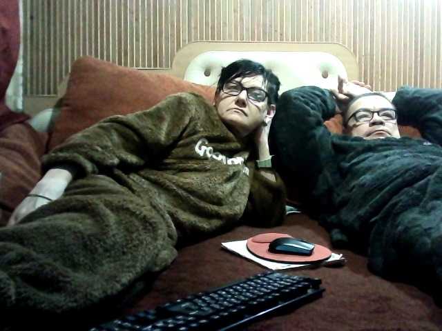 coupleofcoolx's BongaCams show and profile