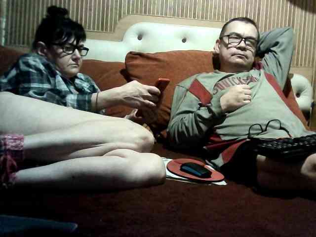 coupleofcoolx Live Webcam on BongaCams