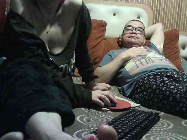 coupleofcoolx Live Webcam on BongaCams