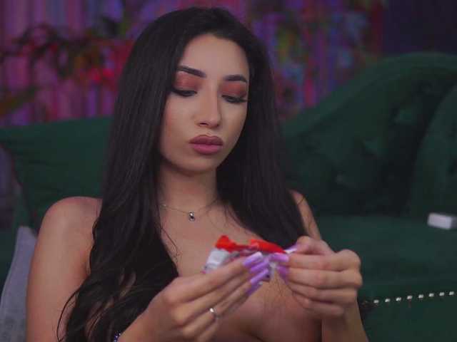 RamiraRowa's BongaCams show and profile