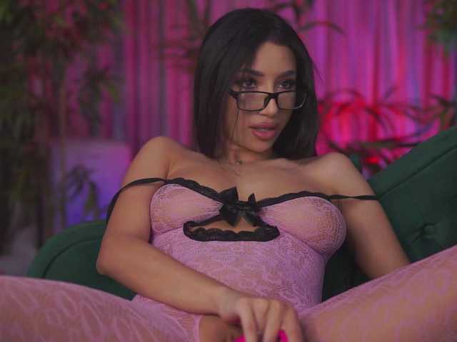 RamiraRowa's BongaCams show and profile