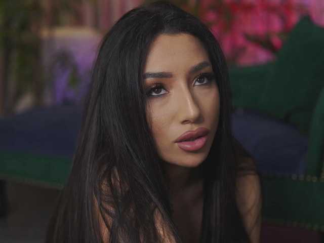 RamiraRowa's BongaCams show and profile