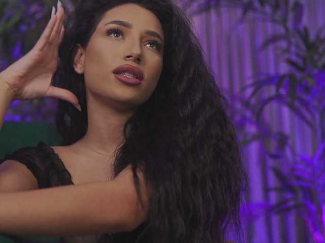 RamiraRowa's BongaCams show and profile