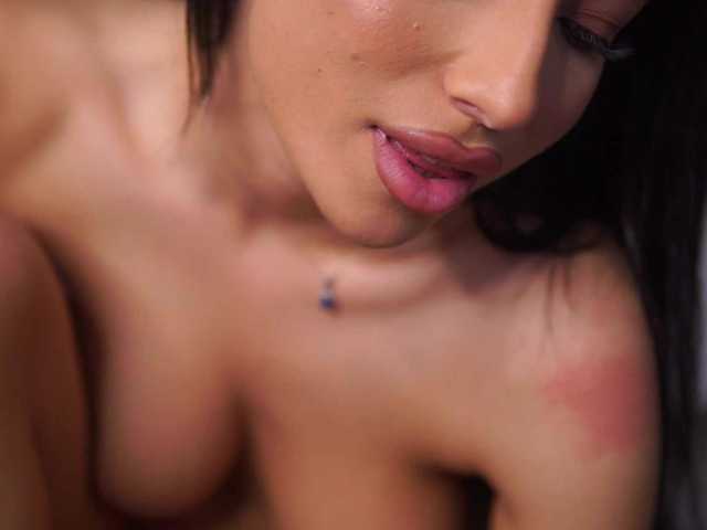 RamiraRowa's BongaCams show and profile