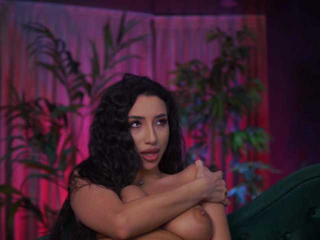 RamiraRowa's BongaCams show and profile