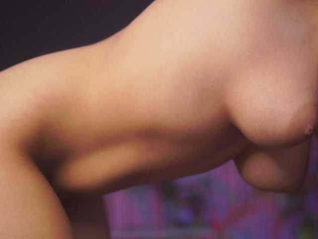 RamiraRowa's BongaCams show and profile