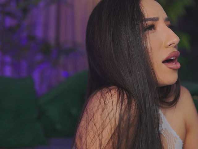 RamiraRowa's BongaCams show and profile