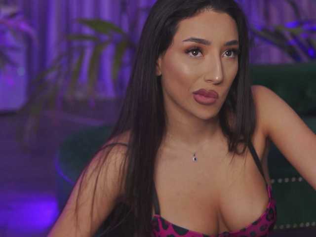 RamiraRowa's BongaCams show and profile