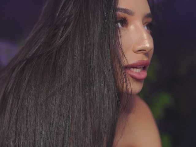 RamiraRowa's BongaCams show and profile