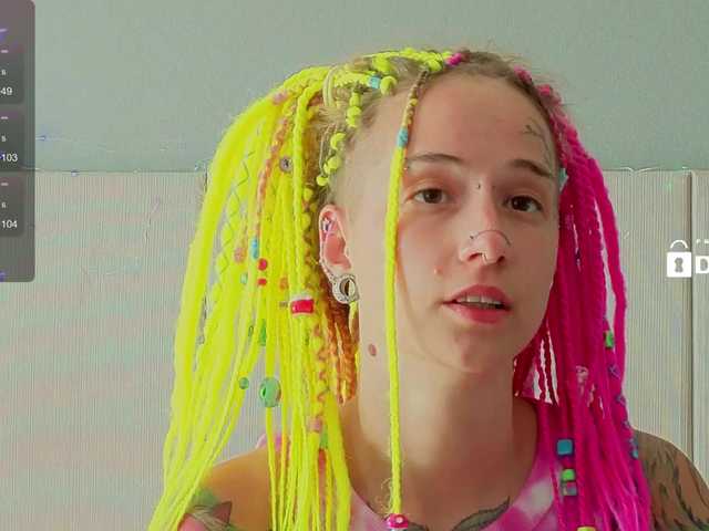 Anuskatz's BongaCams show and profile