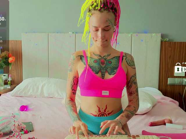 Anuskatz's BongaCams show and profile