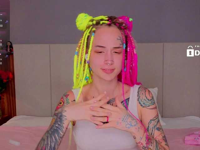 Anuskatz's BongaCams show and profile