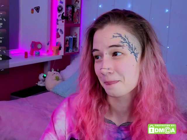 Anuskatz's BongaCams show and profile