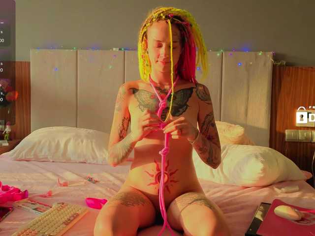 Anuskatz's BongaCams show and profile