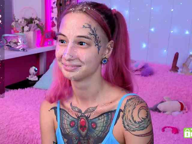 Ne_Sonia webcam