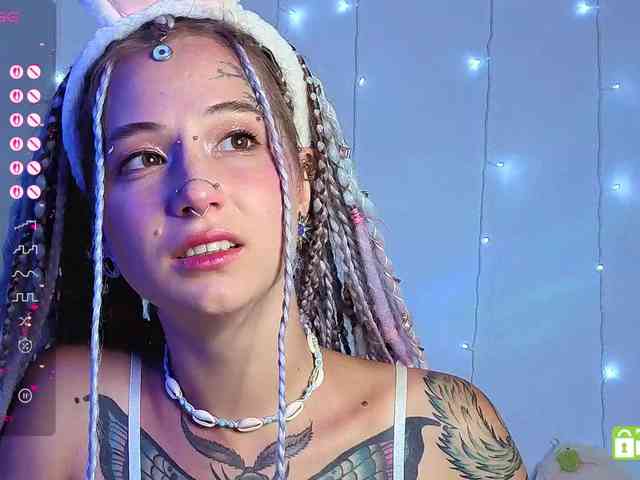 Anuskatz Live Webcam on BongaCams