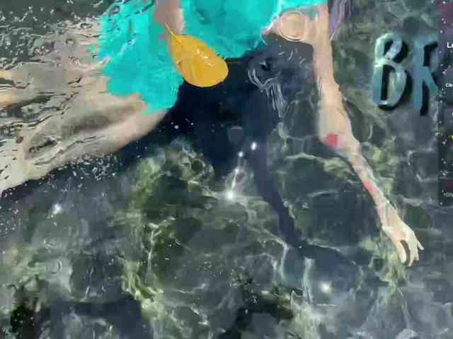 Ne_Sonia webcam