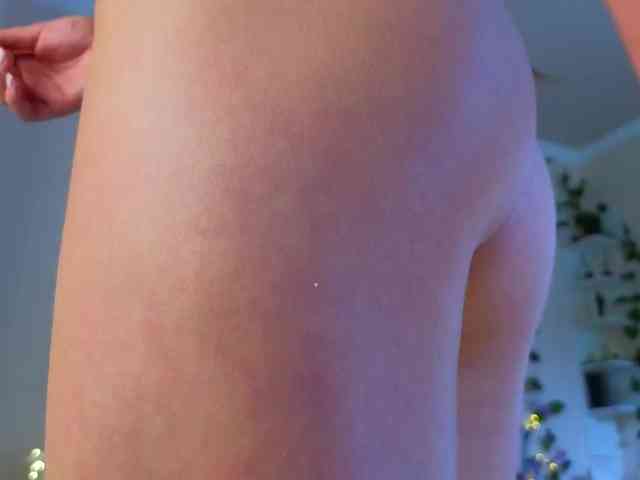 adult chatting Lili-roze
