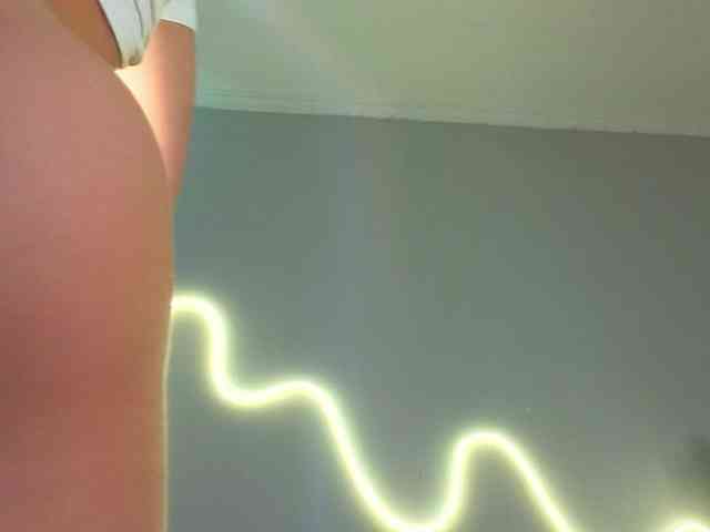 adult chat cam Lili-roze