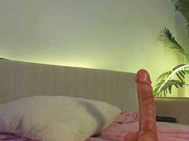 lili-roze Live Webcam on BongaCams