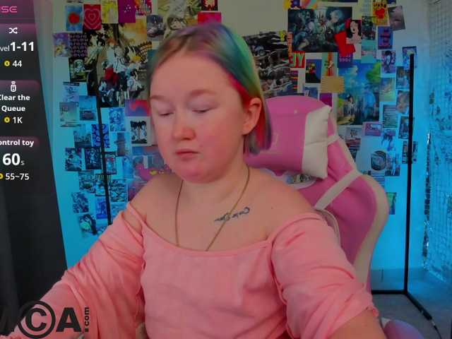 Sara-Moor's BongaCams show and profile