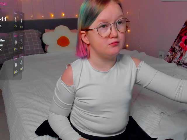 Sara-Moor's BongaCams show and profile