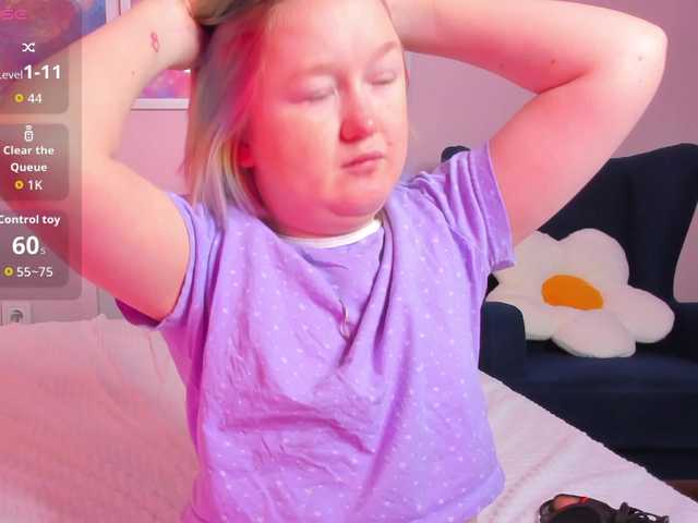 Sara-Moor's BongaCams show and profile