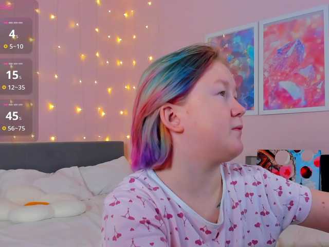 Sara-Moor's BongaCams show and profile