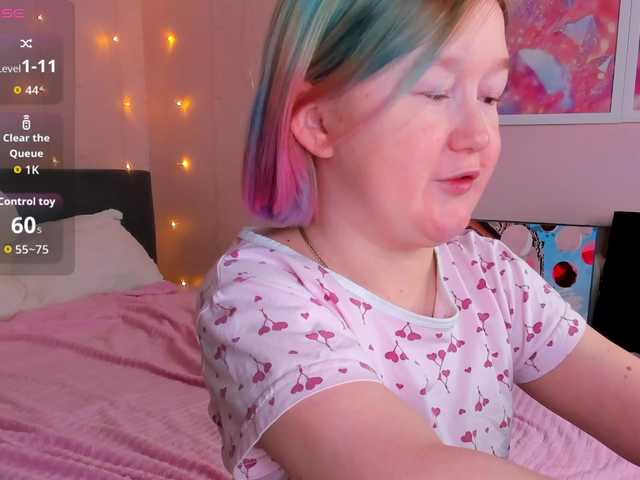 Sara-Moor's BongaCams show and profile