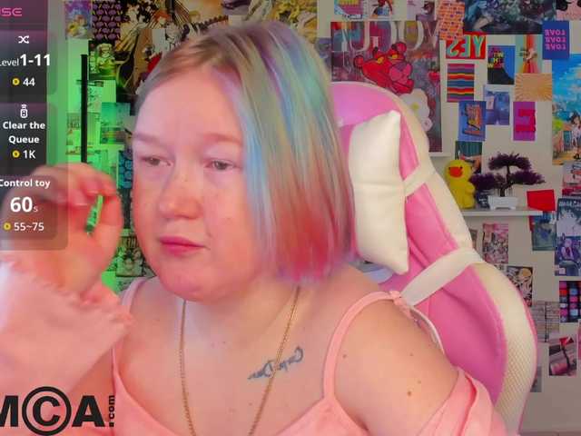 Sara-Moor's BongaCams show and profile