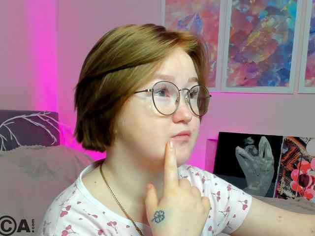 Sara-Moor Live Webcam on BongaCams