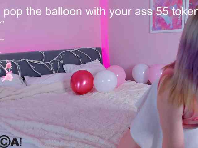 Sara-Moor's webcam live show