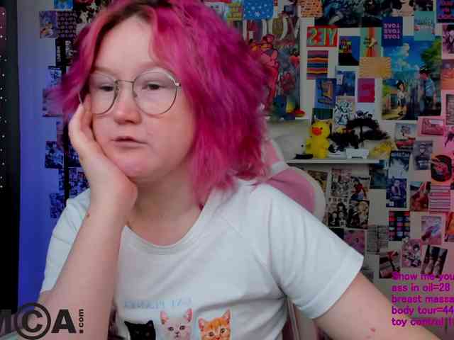 dirty chat room Sara-Moor